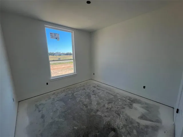 a view of empty room with window