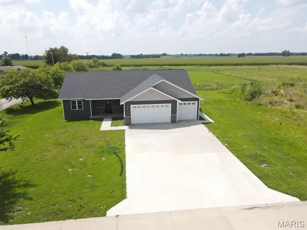 $379,000 | 410 North Sheldon Avenue, Kahoka, MO 63445