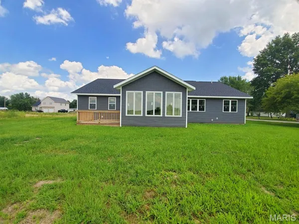 $379,000 | 410 North Sheldon Avenue, Kahoka, MO 63445