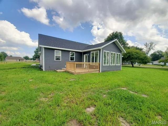 $379,000 | 410 North Sheldon Avenue, Kahoka, MO 63445
