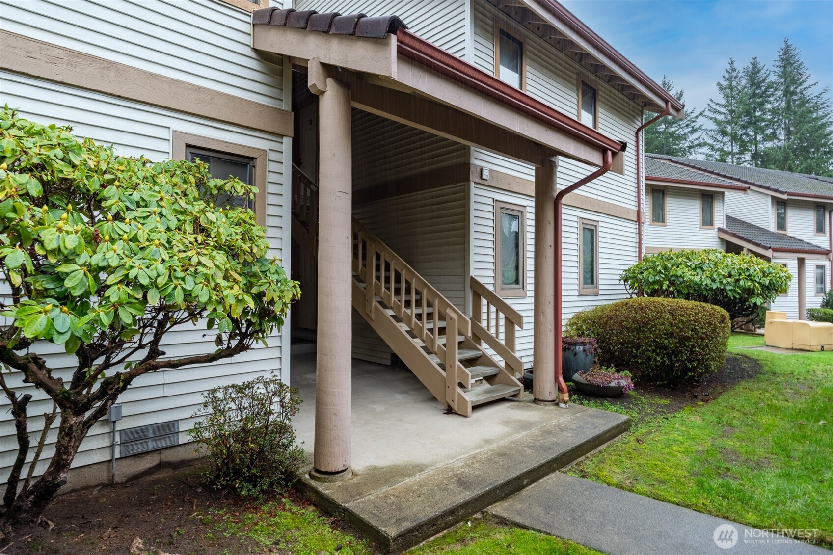 17306 119th Lane Southeast, Unit M11 Renton, WA 98058 - Photo 2 of 25