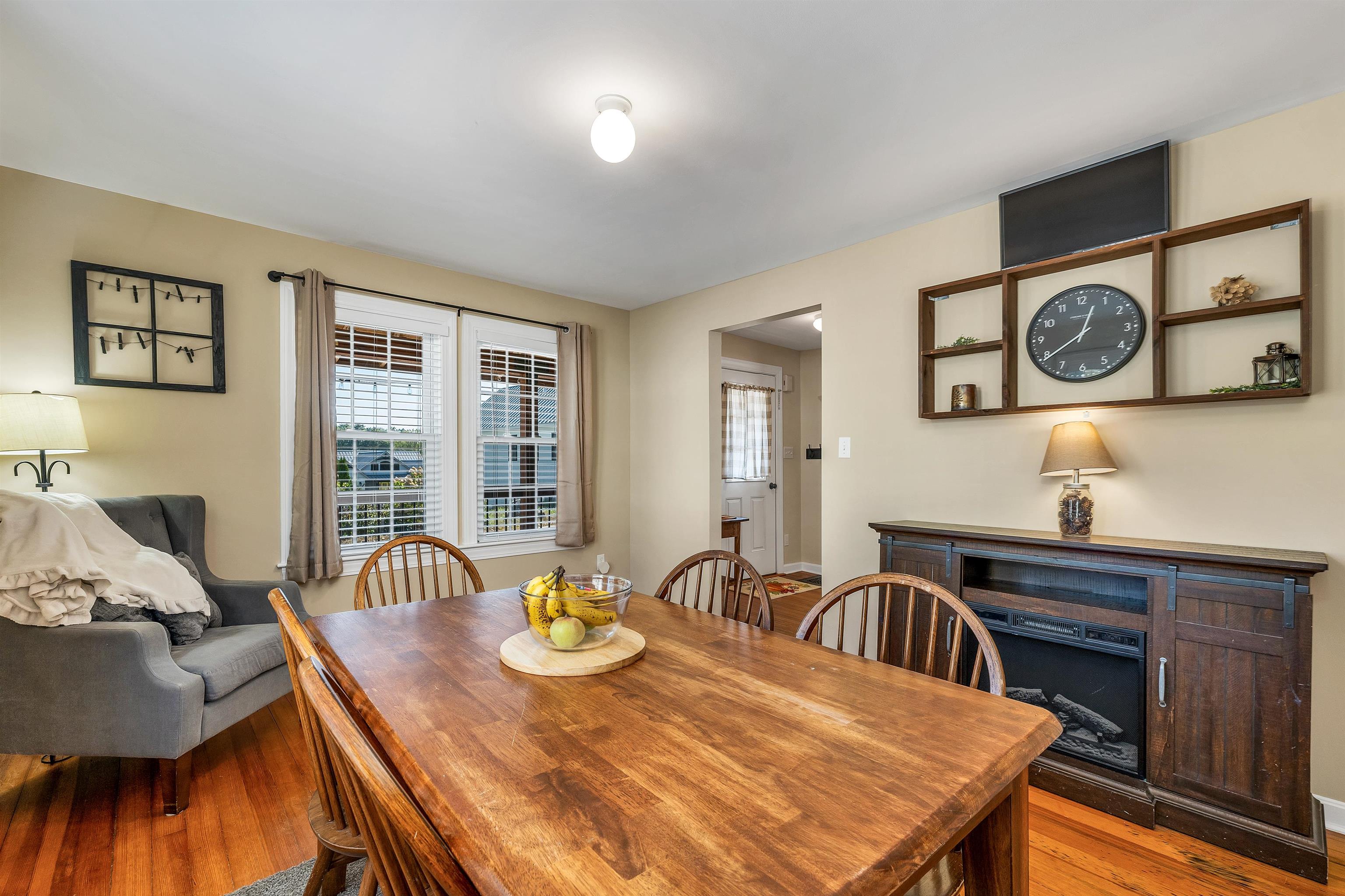 82 Bay Street Wolfeboro, NH 03894 - Photo 13 of 31