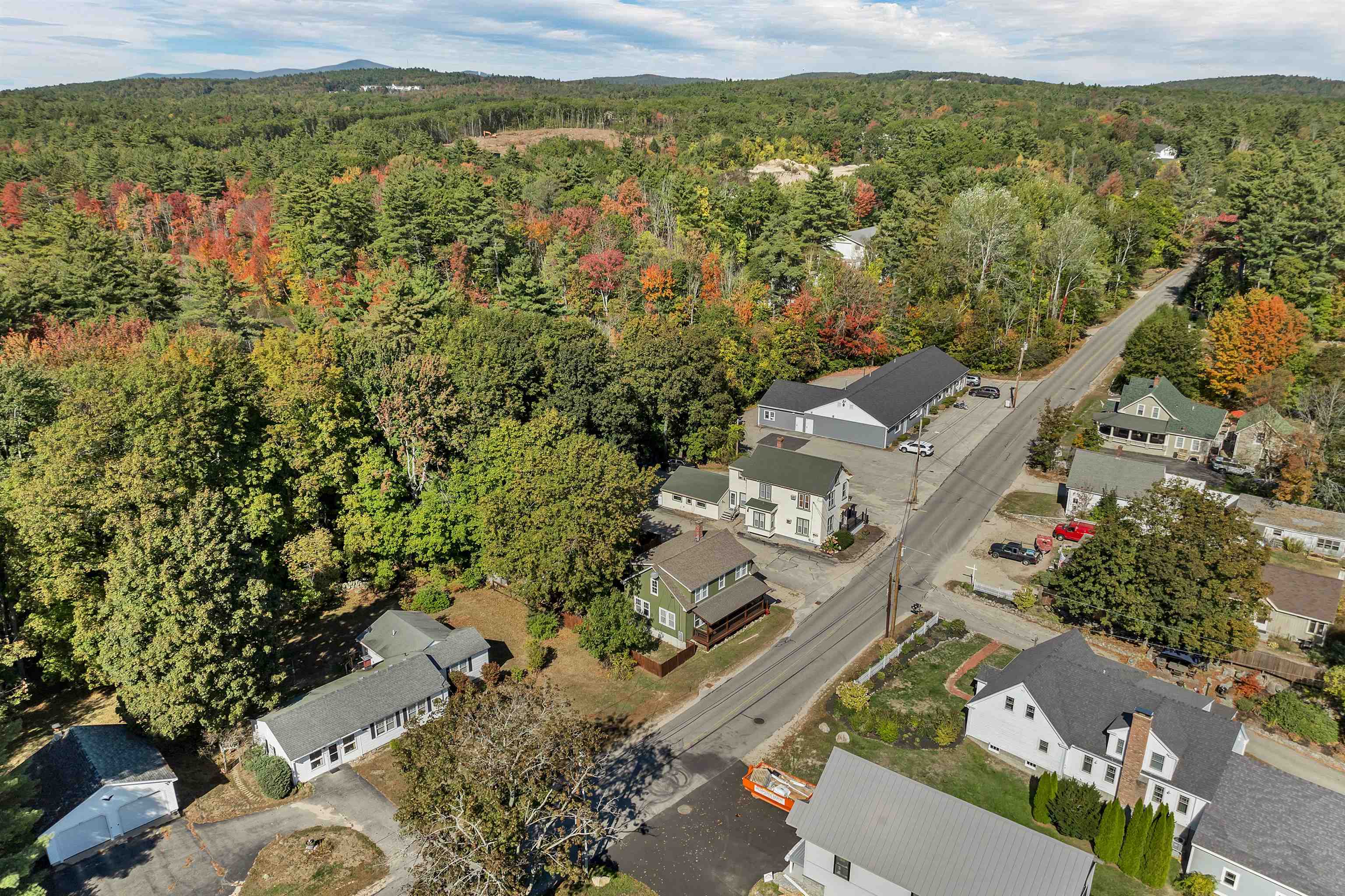 82 Bay Street Wolfeboro, NH 03894 - Photo 6 of 31