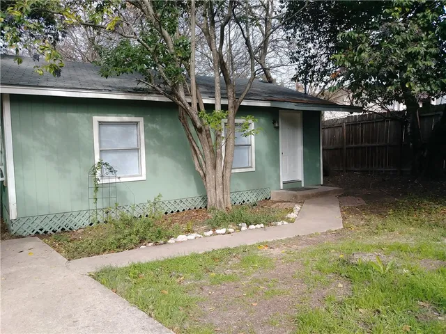 $1,895 | 3706 South 2nd Street, Austin, TX 78704