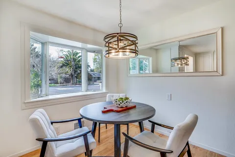 $3,498,000 | 1624 Newcastle Drive, Los Altos, CA 94024