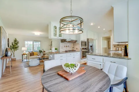 $3,498,000 | 1624 Newcastle Drive, Los Altos, CA 94024