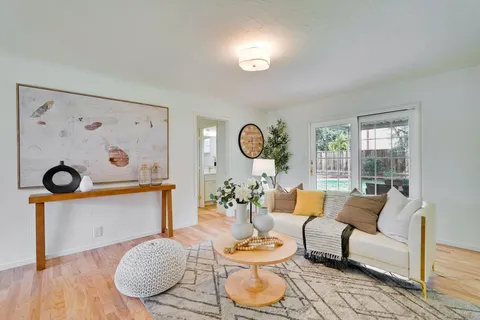 $3,498,000 | 1624 Newcastle Drive, Los Altos, CA 94024