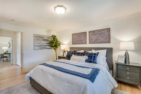 $3,498,000 | 1624 Newcastle Drive, Los Altos, CA 94024