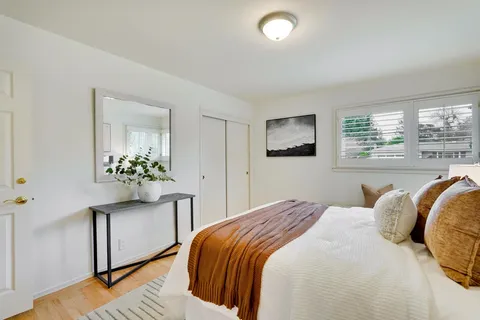 $3,498,000 | 1624 Newcastle Drive, Los Altos, CA 94024