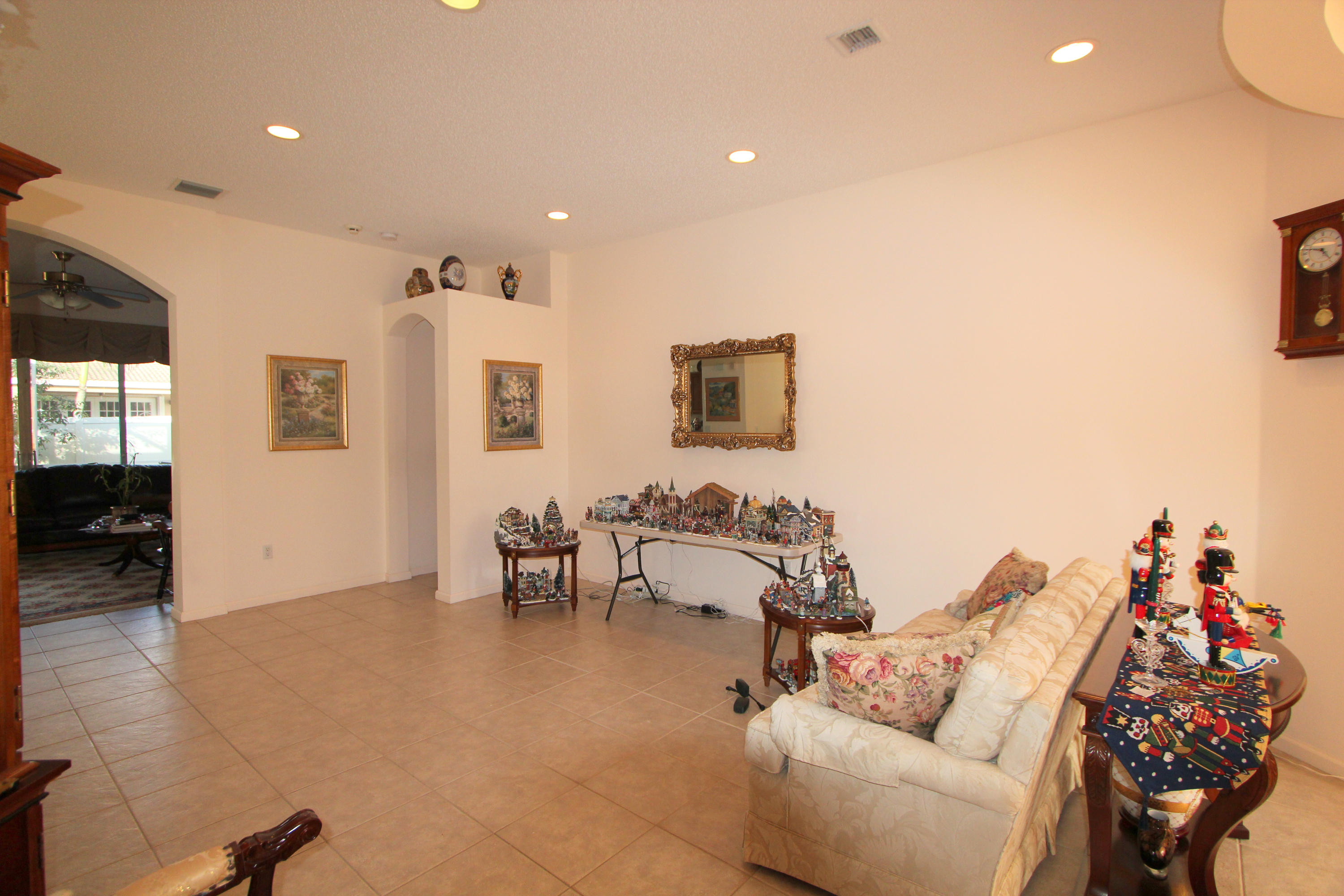 2068 Reston Circle Royal Palm Beach, FL 33411 - Photo 13 of 52 IMG_0652