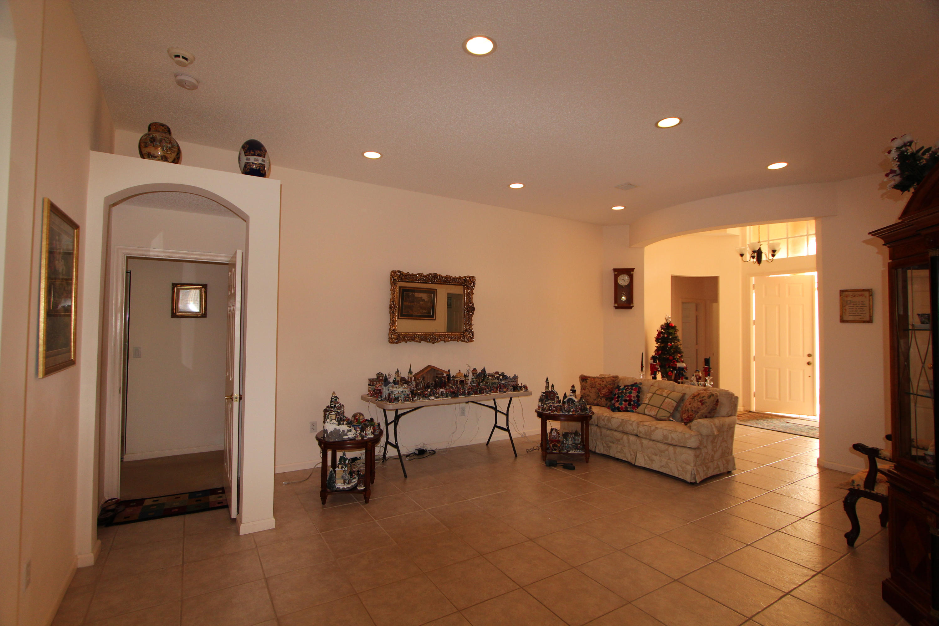 2068 Reston Circle Royal Palm Beach, FL 33411 - Photo 16 of 52 IMG_0655