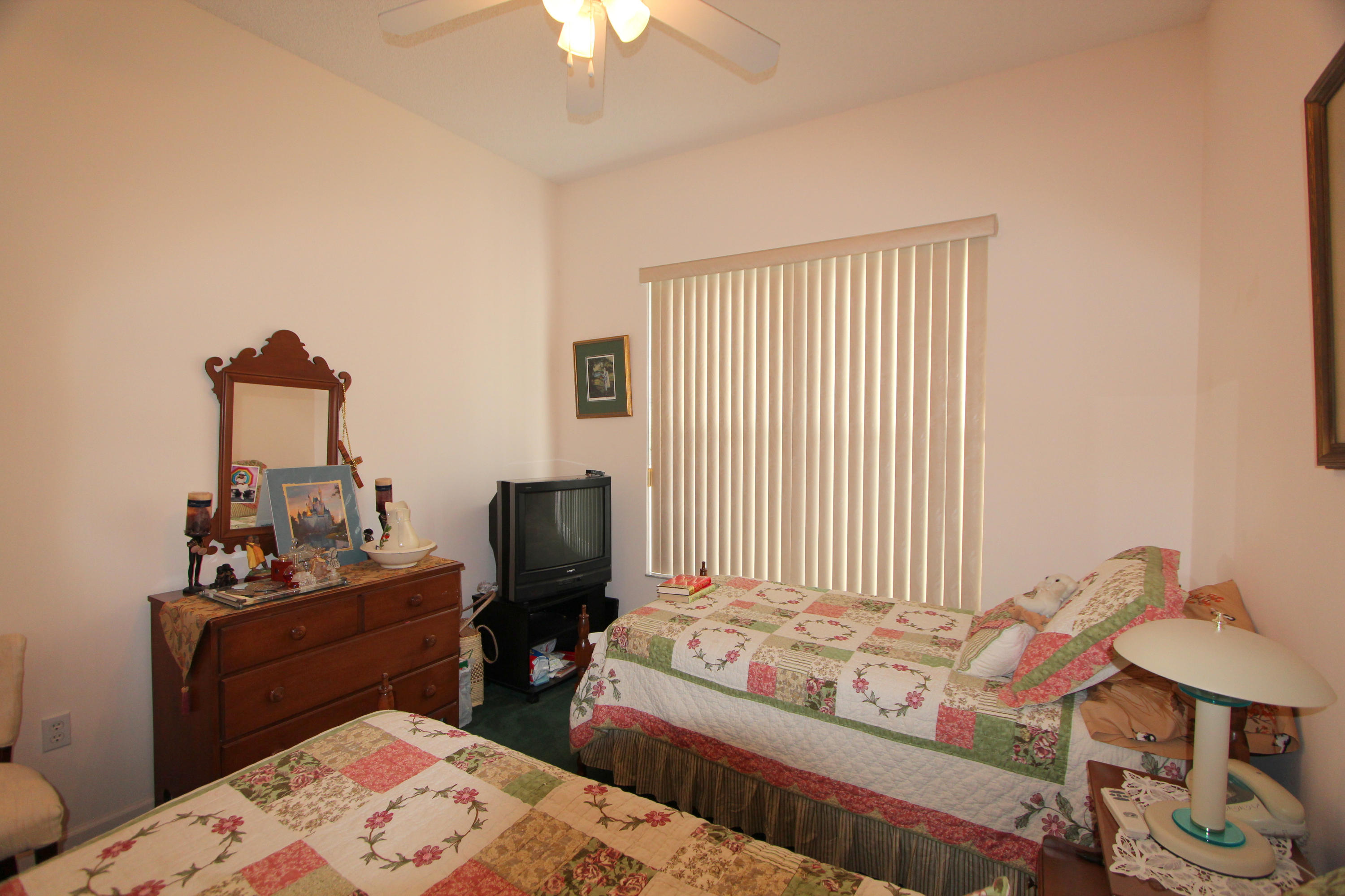 2068 Reston Circle Royal Palm Beach, FL 33411 - Photo 32 of 52 IMG_0671