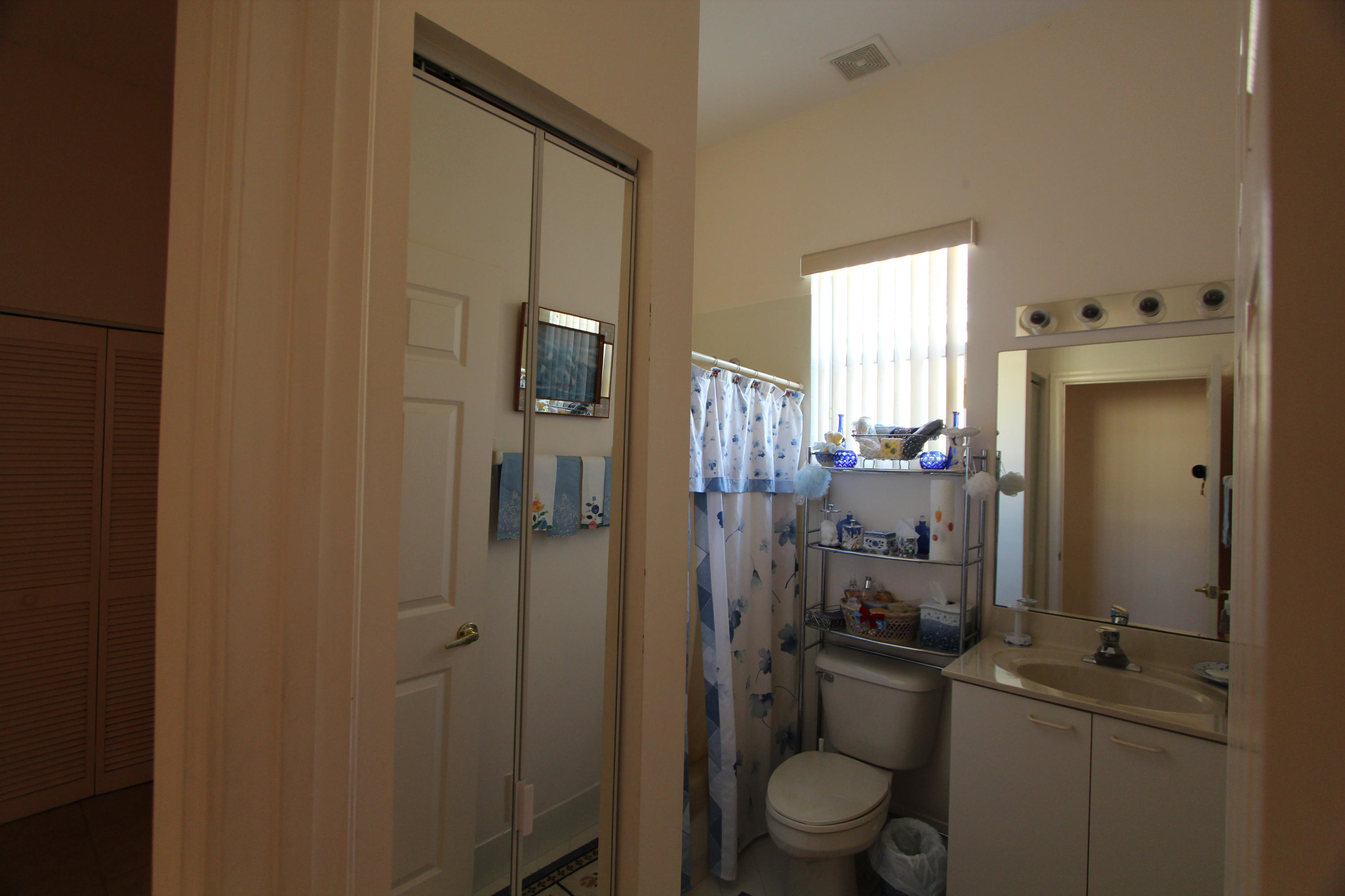 2068 Reston Circle Royal Palm Beach, FL 33411 - Photo 33 of 52 IMG_0672