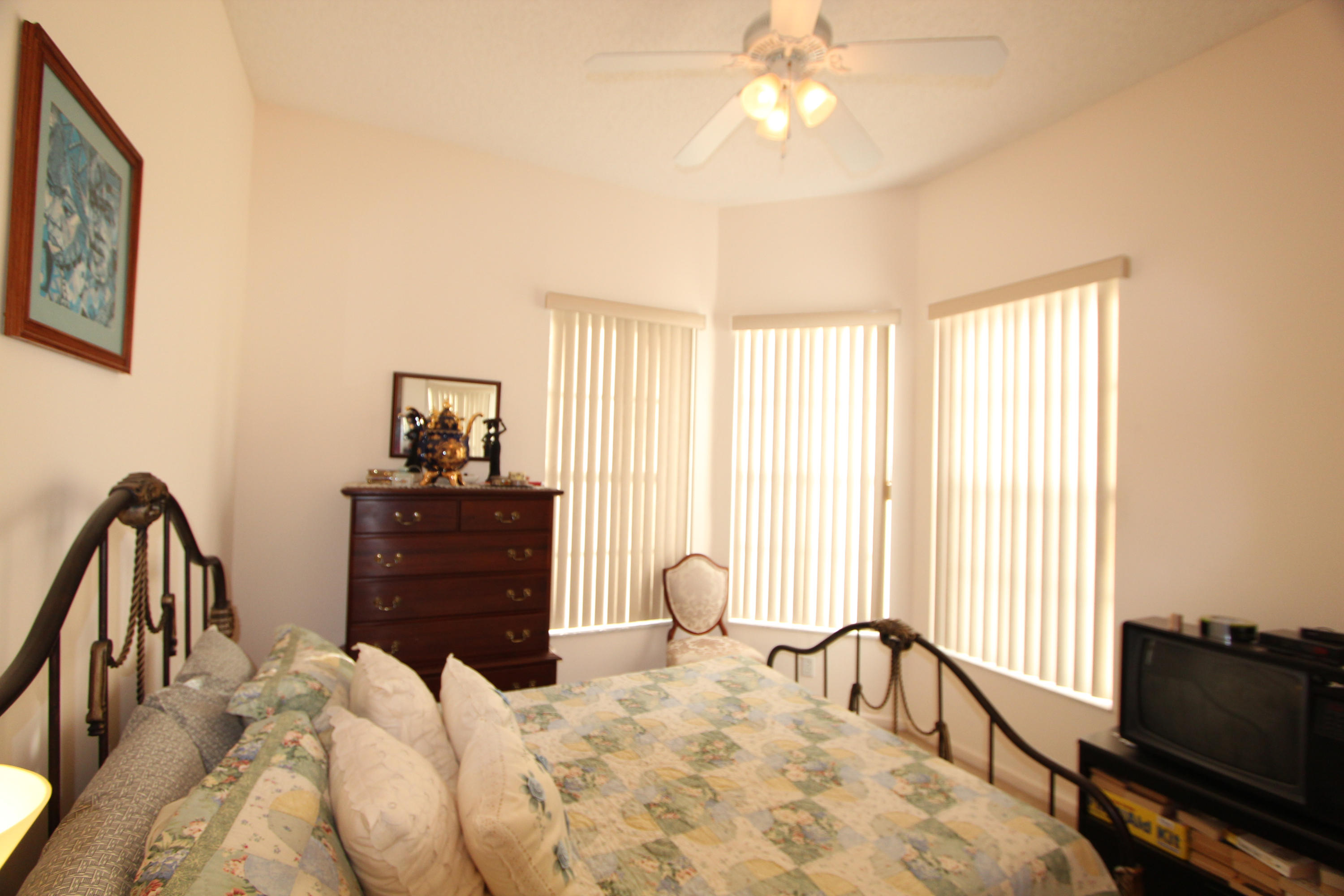 2068 Reston Circle Royal Palm Beach, FL 33411 - Photo 35 of 52 IMG_0674