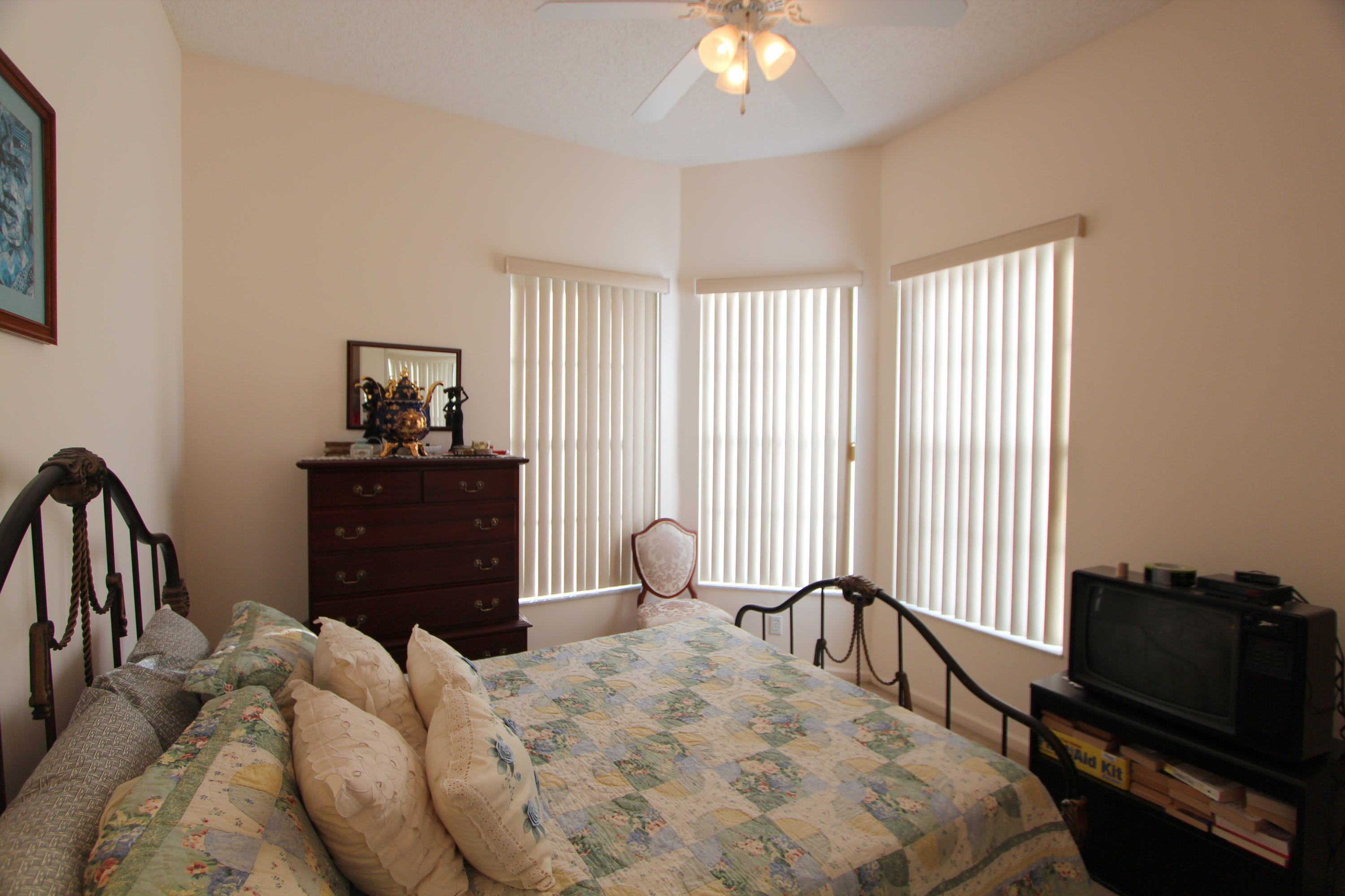 2068 Reston Circle Royal Palm Beach, FL 33411 - Photo 36 of 52 IMG_0675