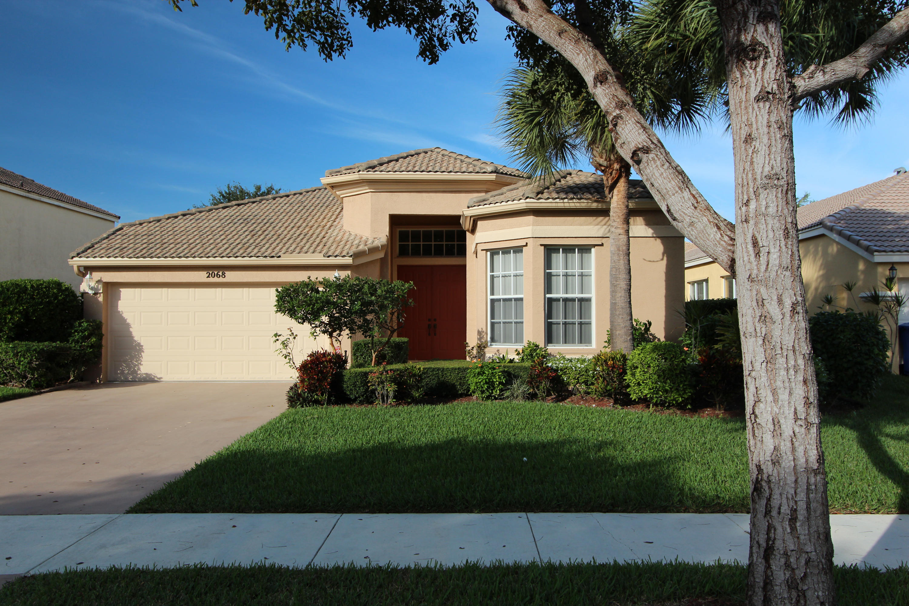 2068 Reston Circle Royal Palm Beach, FL 33411 - Photo 4 of 52 IMG_0644