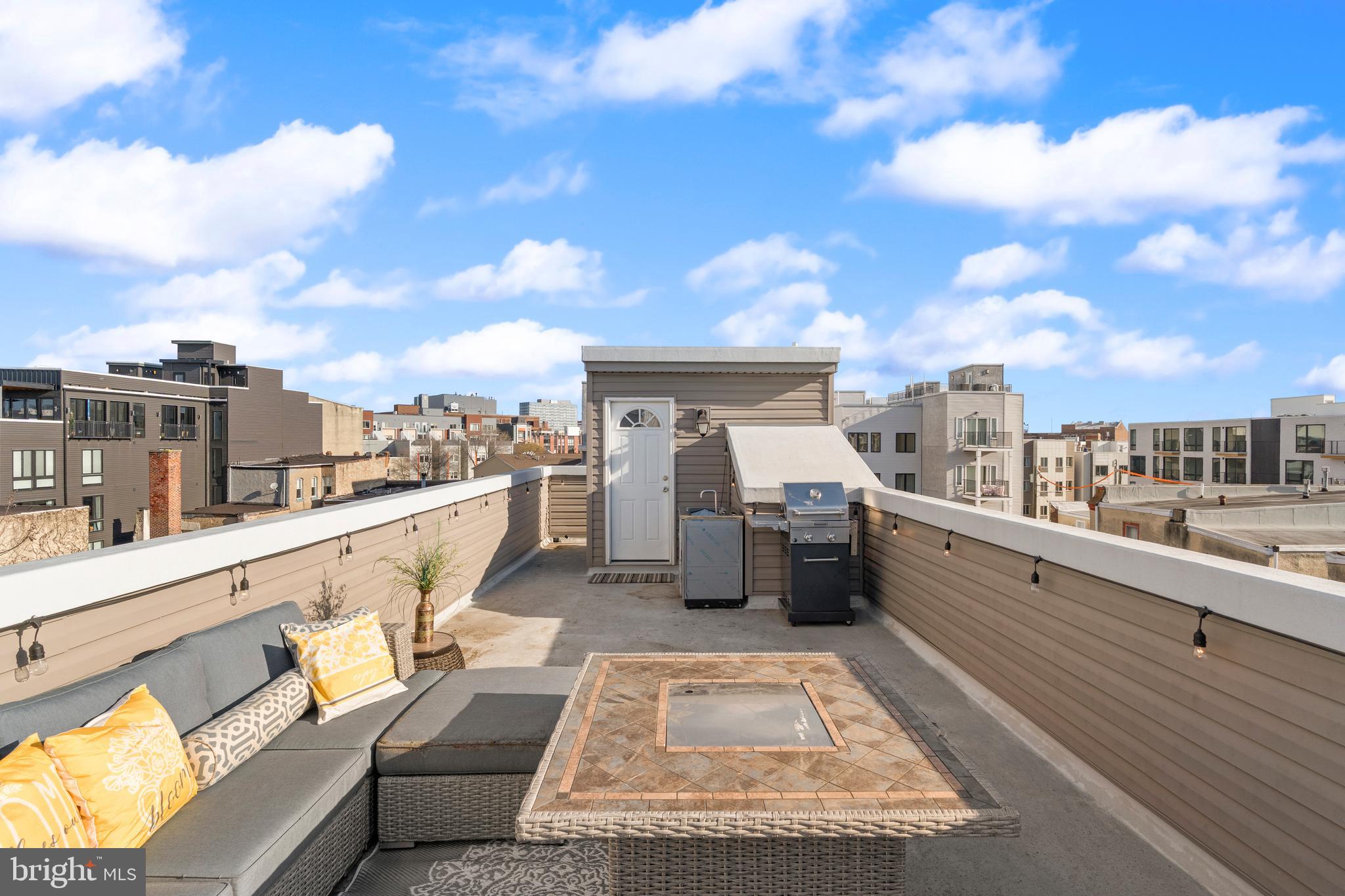 827 Leland Street Philadelphia, PA 19130 - Photo 27 of 40 a view of balcony with furniture