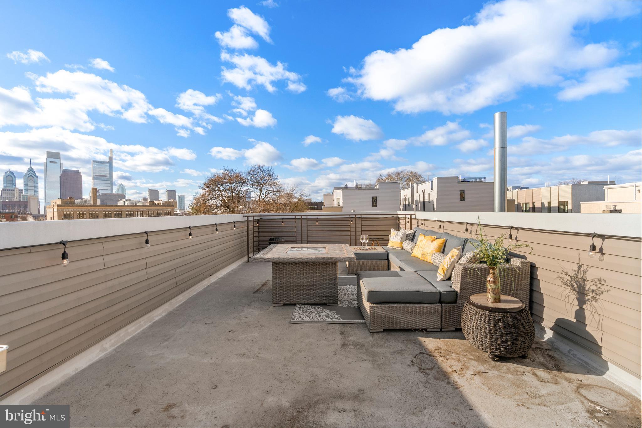 827 Leland Street Philadelphia, PA 19130 - Photo 29 of 40 a view of a terrace