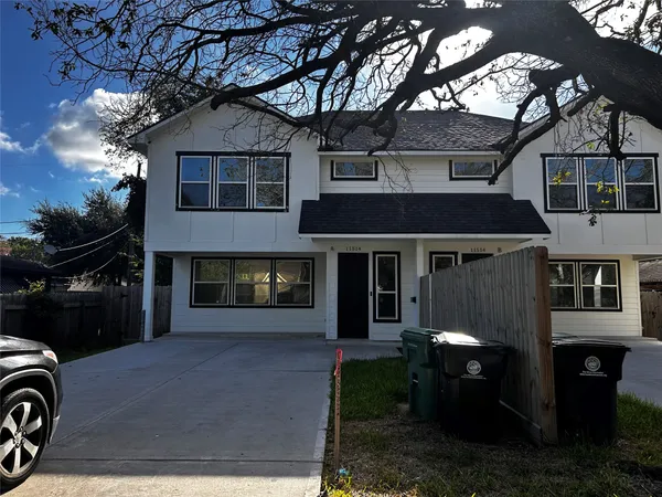 $1,800 | 11514 Courtshire Drive, Unit A, Houston, TX 77076