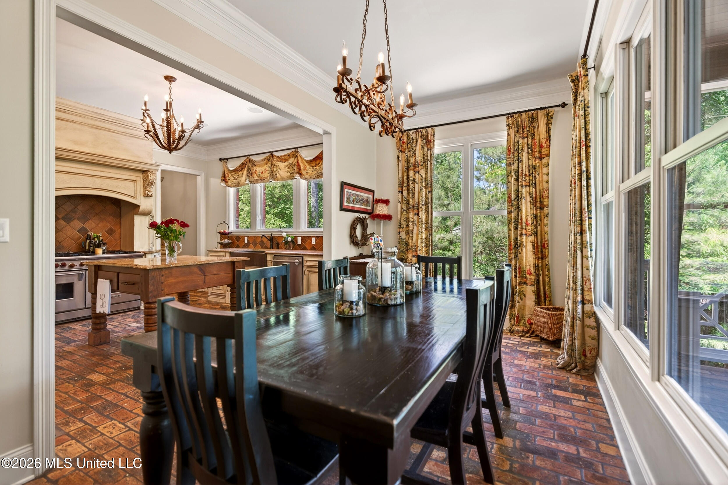 40 Marais Ridge Hattiesburg, MS 39402 - Photo 24 of 94 24_24_diningroom