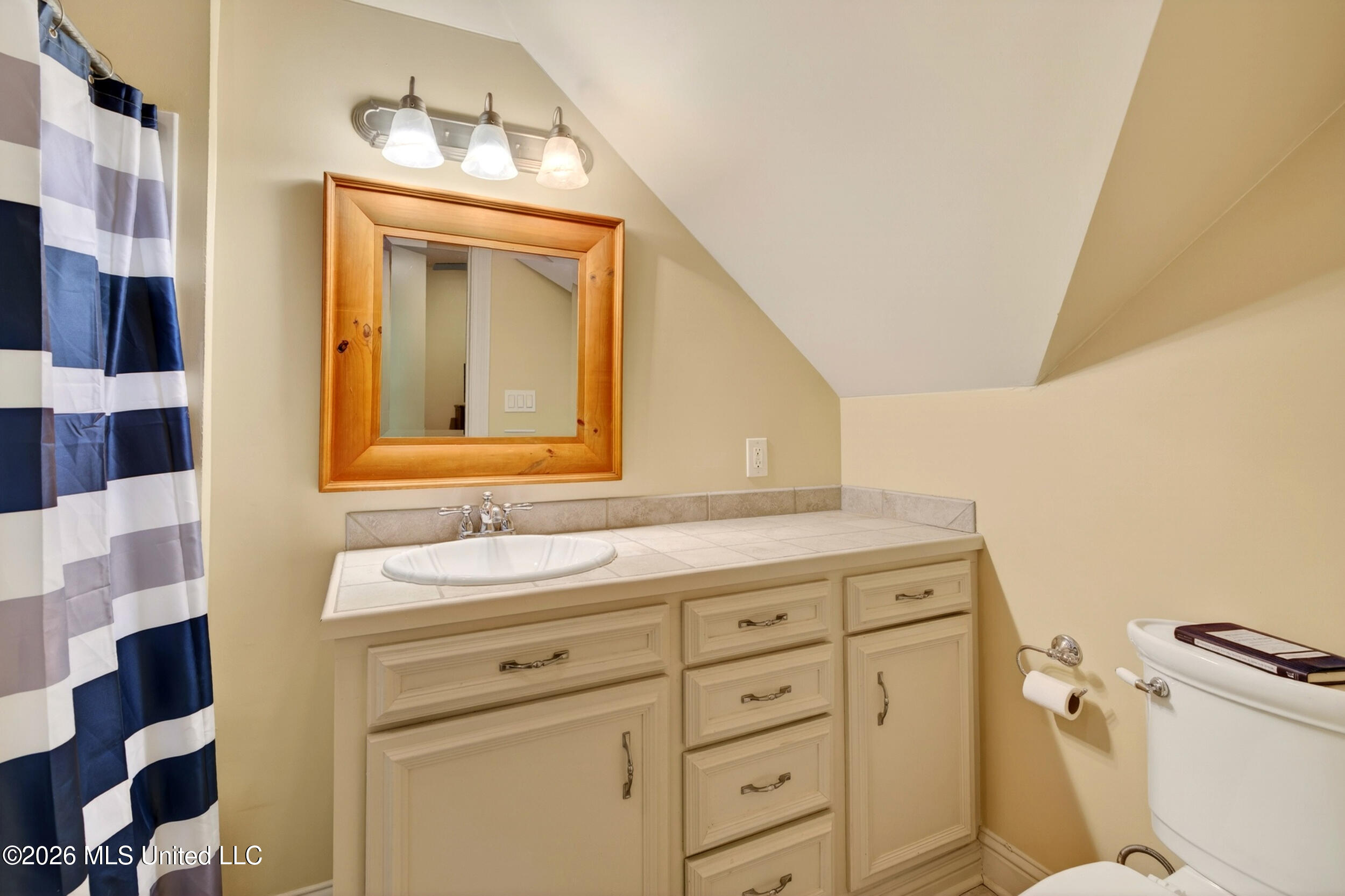40 Marais Ridge Hattiesburg, MS 39402 - Photo 56 of 94 56_56_bedroom2_bathroom