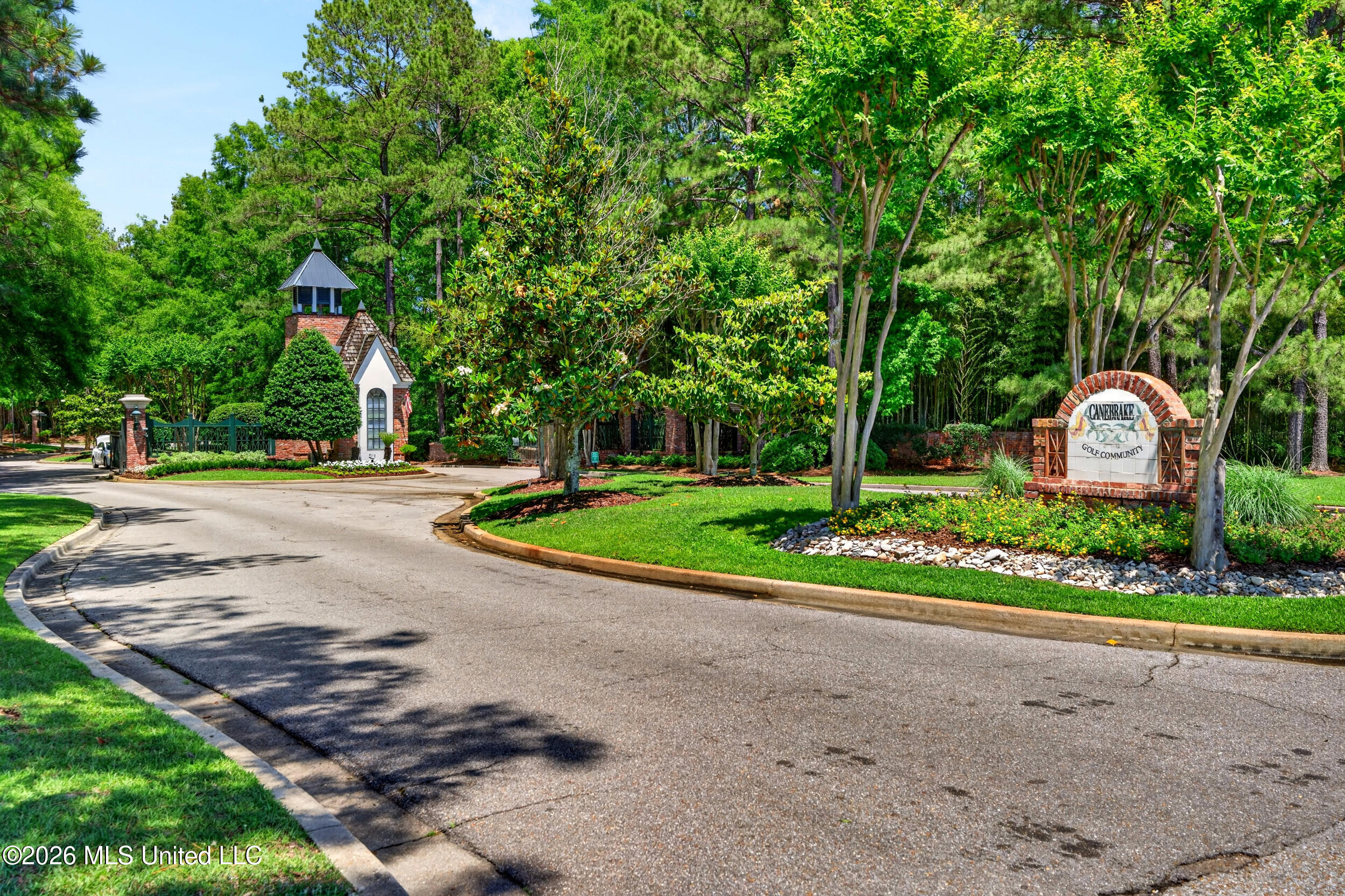 40 Marais Ridge Hattiesburg, MS 39402 - Photo 79 of 94 79_79_communityentrance