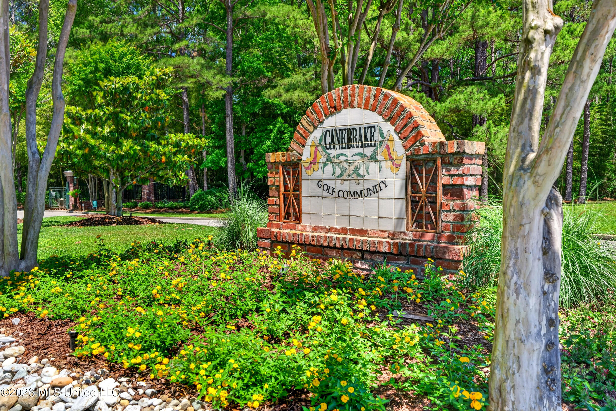 40 Marais Ridge Hattiesburg, MS 39402 - Photo 80 of 94 80_80_communityentrance