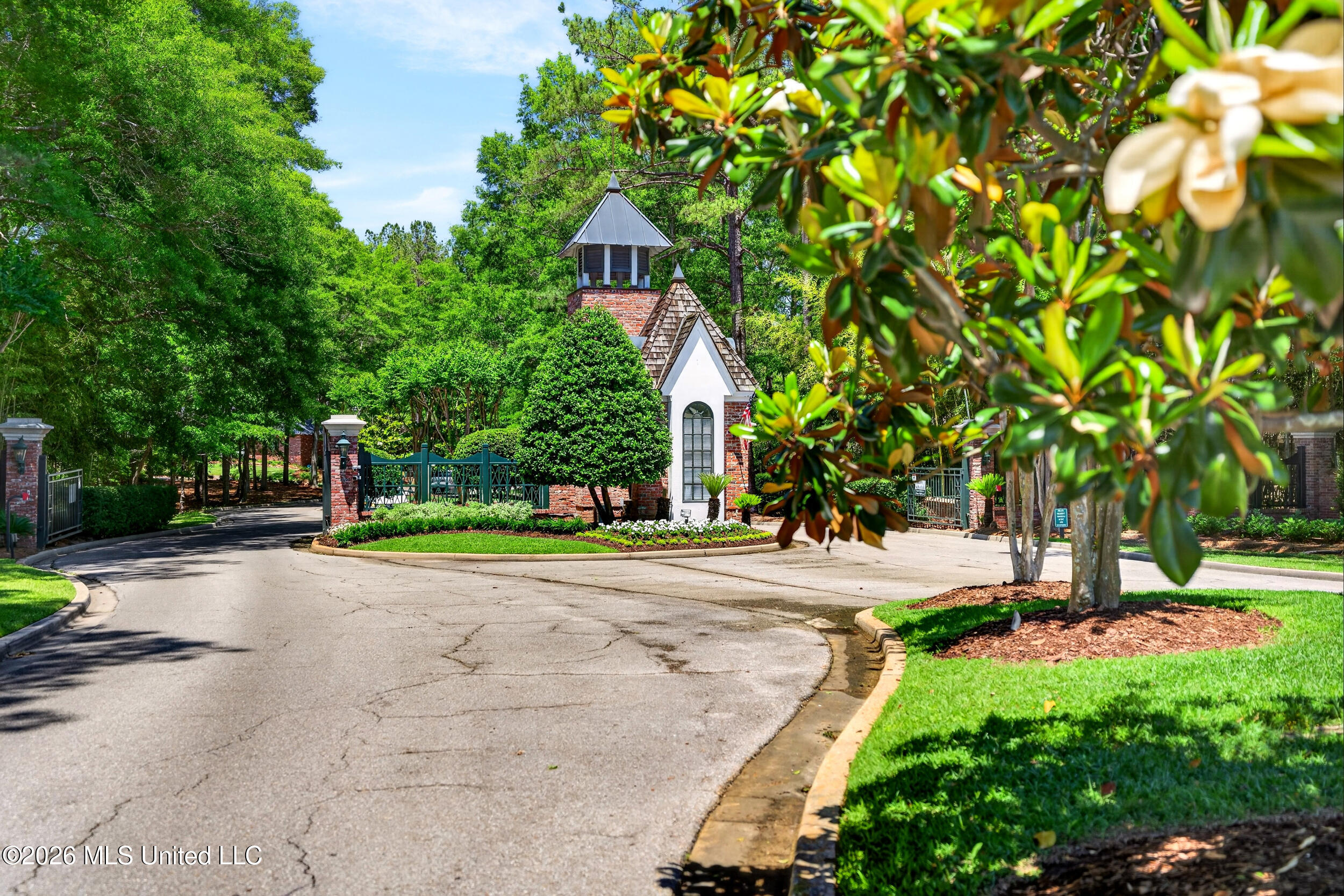 40 Marais Ridge Hattiesburg, MS 39402 - Photo 81 of 94 81_81_communityentrance