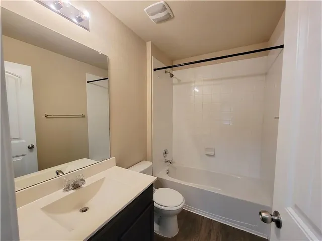 $1,800 | 11924 Riparian Road, Manor, TX 78653