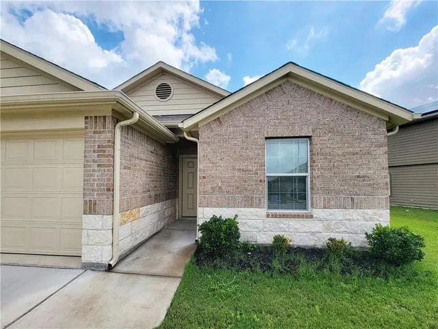 $1,800 | 11924 Riparian Road, Manor, TX 78653