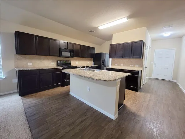 $1,800 | 11924 Riparian Road, Manor, TX 78653