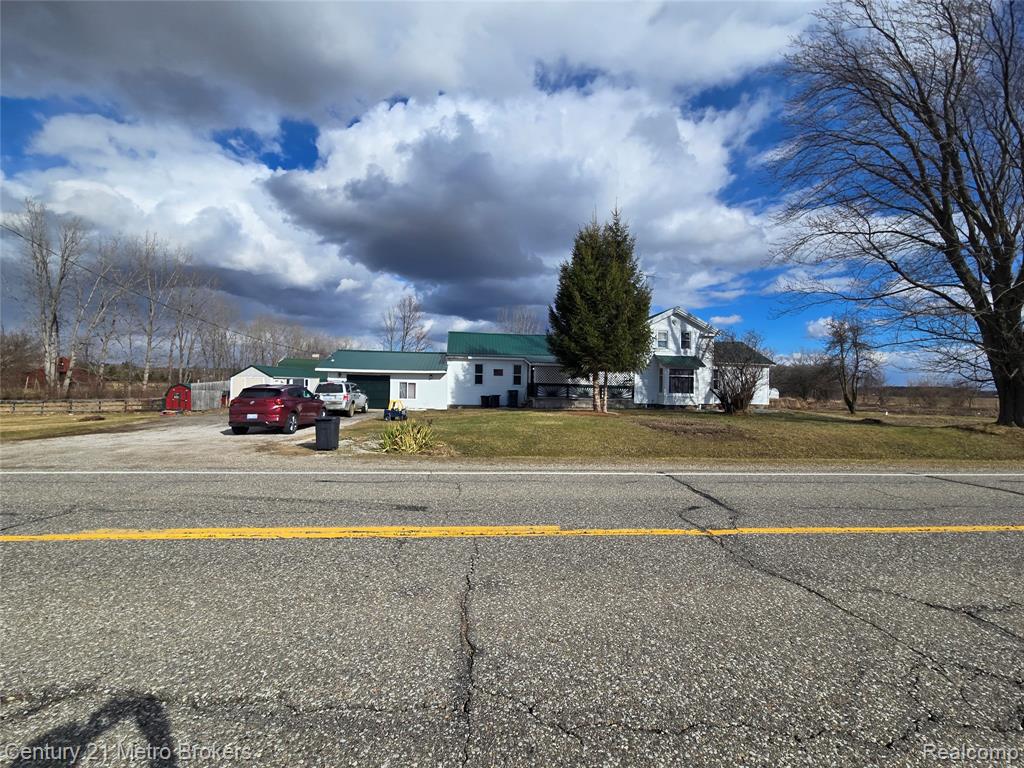 5638 North Lake Road Columbiaville, MI 48421 - Photo 2 of 13