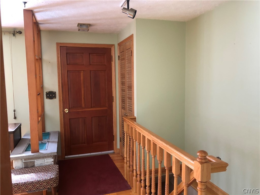 107 Clearview Road Syracuse, NY 13214 - Photo 29 of 37