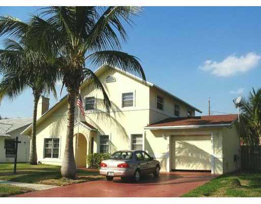 355 Prairie Rose Lane Boca Raton, FL 33487 - Photo 1 of 14 Primary Photo