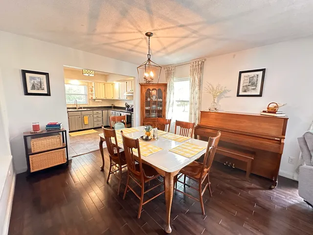 $274,900 | 2006 Park Ridge Drive, Urbana, IL 61802