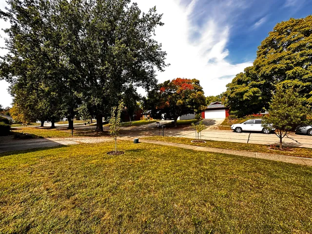 $274,900 | 2006 Park Ridge Drive, Urbana, IL 61802