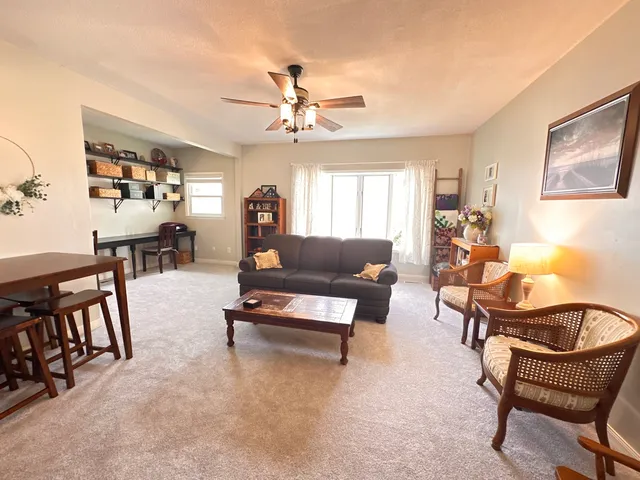$274,900 | 2006 Park Ridge Drive, Urbana, IL 61802