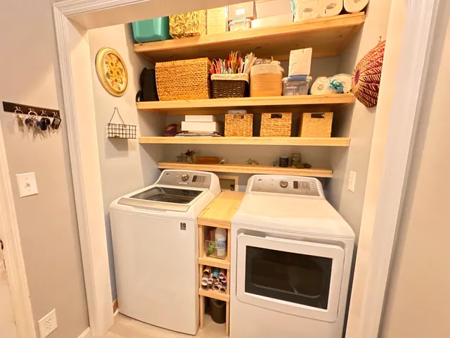 $274,900 | 2006 Park Ridge Drive, Urbana, IL 61802