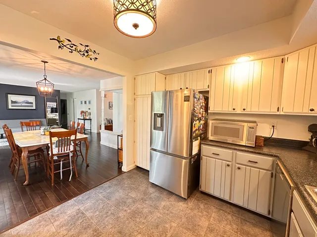 $274,900 | 2006 Park Ridge Drive, Urbana, IL 61802