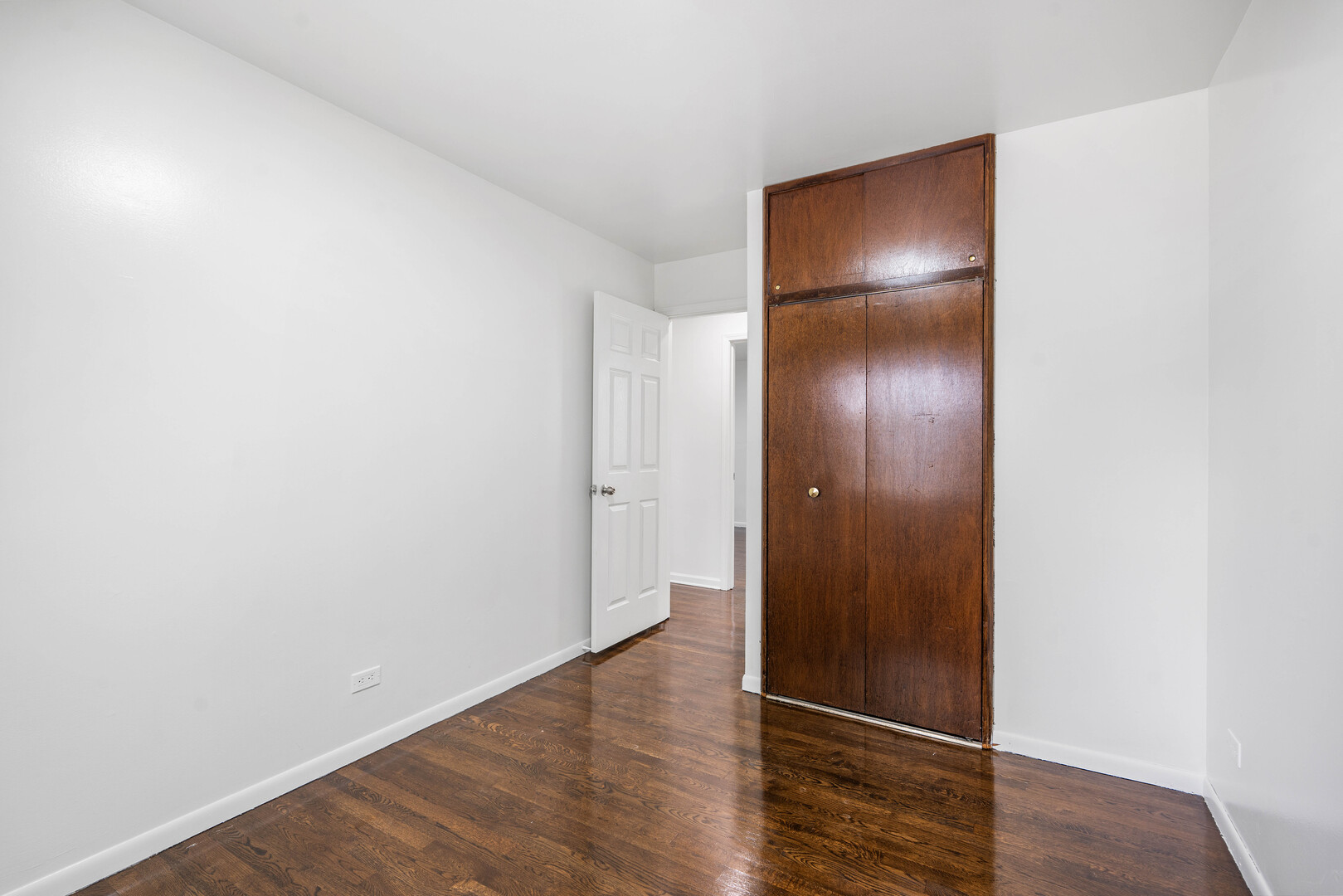 669 White Pine Road Buffalo Grove, IL 60089 - Photo 13 of 33 Gallery Image 13