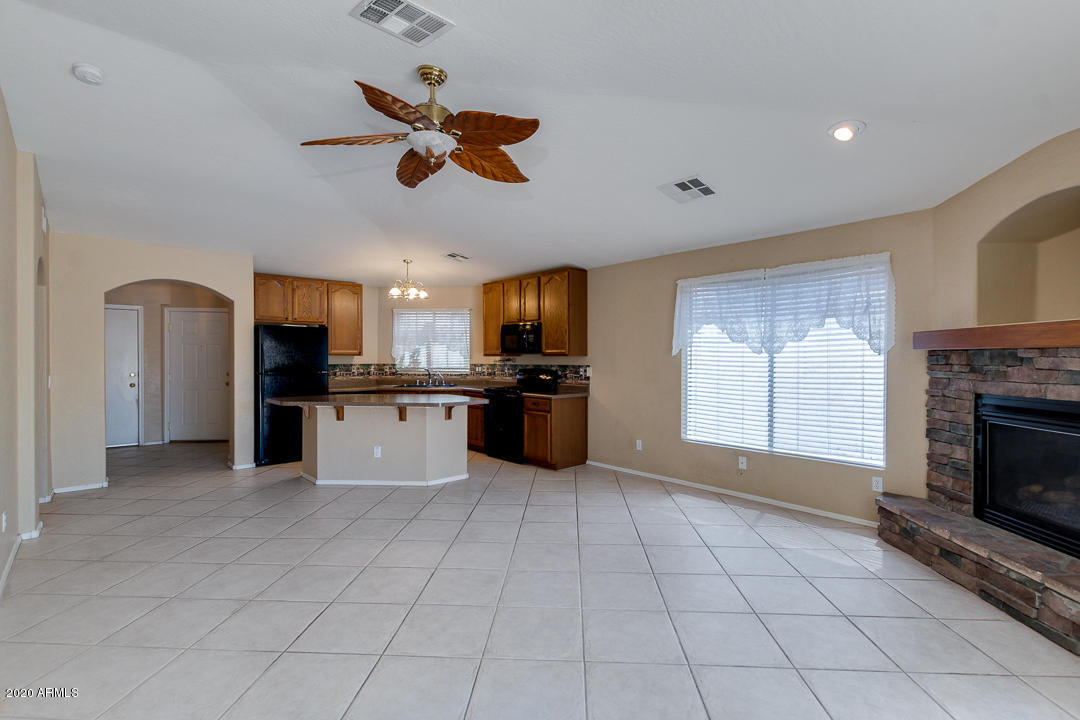 15054 West Wethersfield Road Surprise, AZ 85379 - Photo 6 of 27 06-Wethersfield
