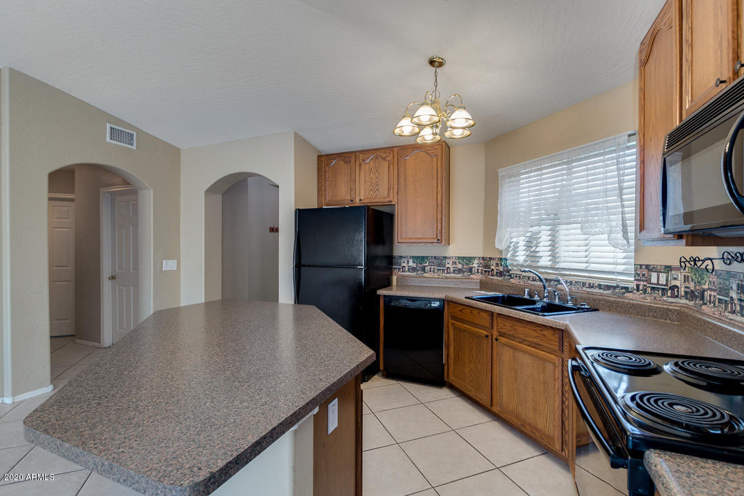 15054 West Wethersfield Road Surprise, AZ 85379 - Photo 8 of 27 08-Wethersfield