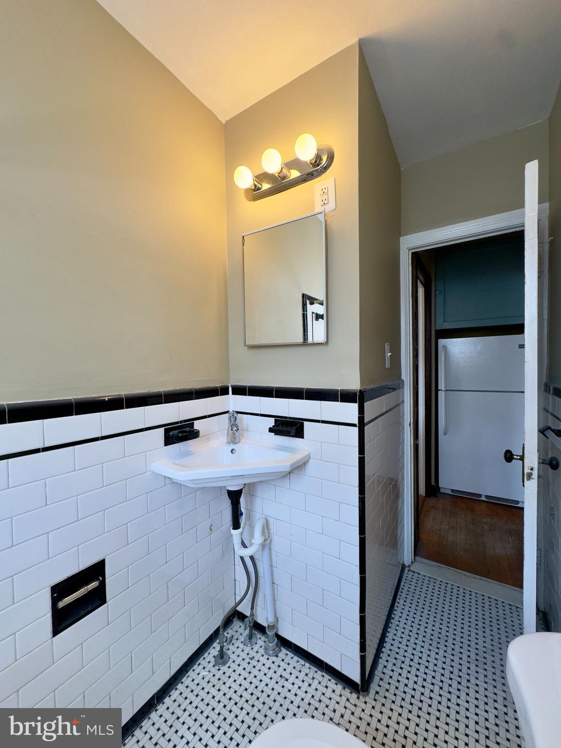 6201 Frederick Road Catonsville, MD 21228 - Photo 11 of 12 Gallery Image 11
