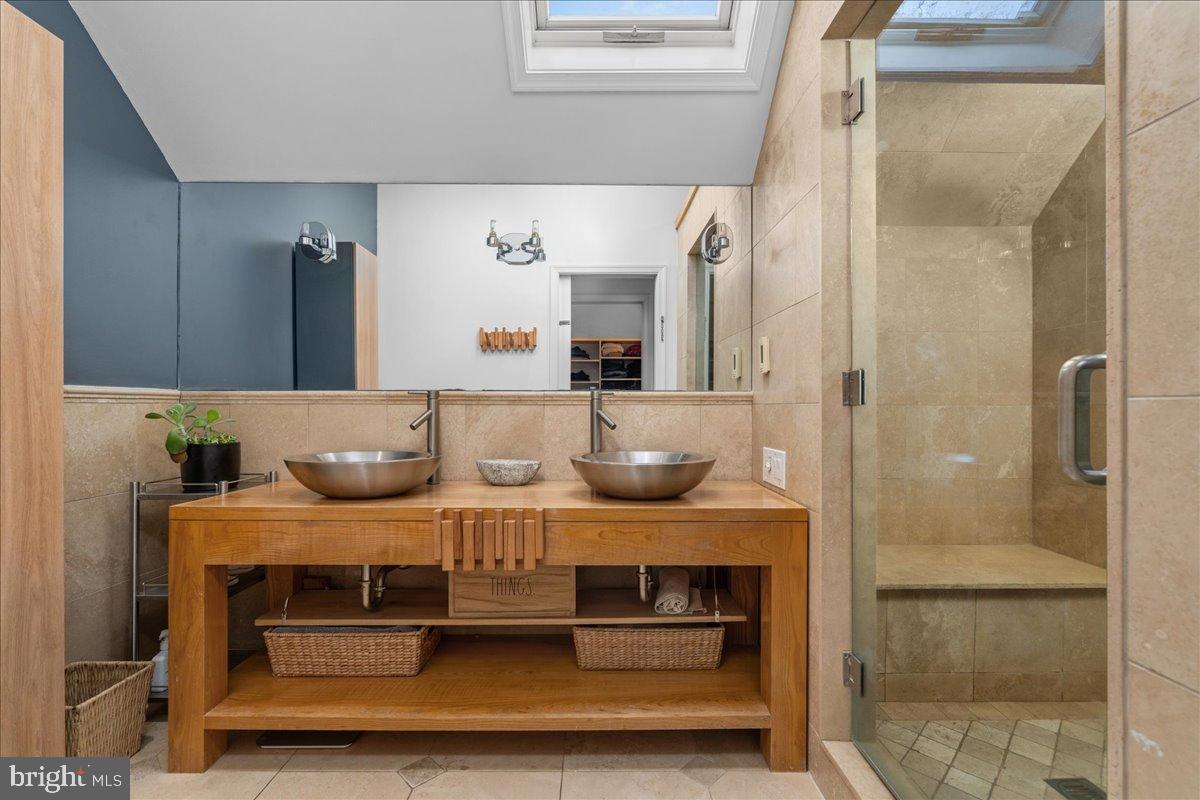 186 Lambert Drive Princeton, NJ 08540 - Photo 25 of 59 Primary bathroom with underfloor heating