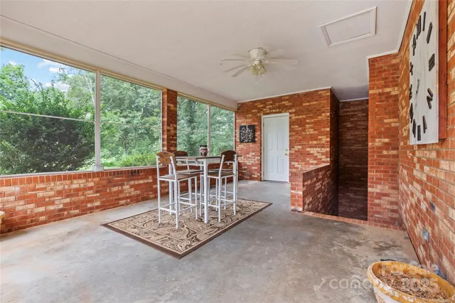 a view of a livingroom with furniture