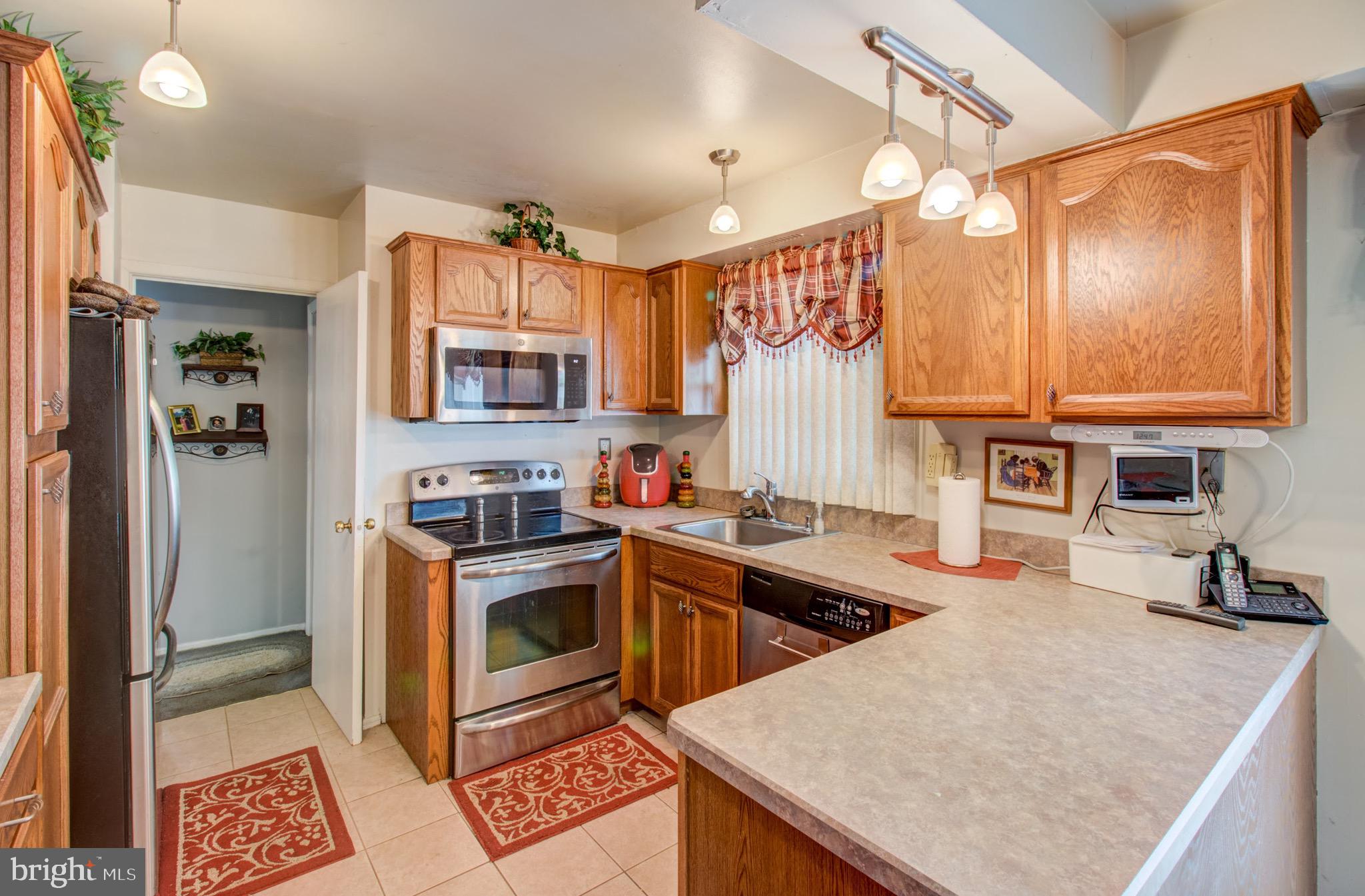 15 Helm Turn Willingboro, NJ 08046 - Photo 6 of 24