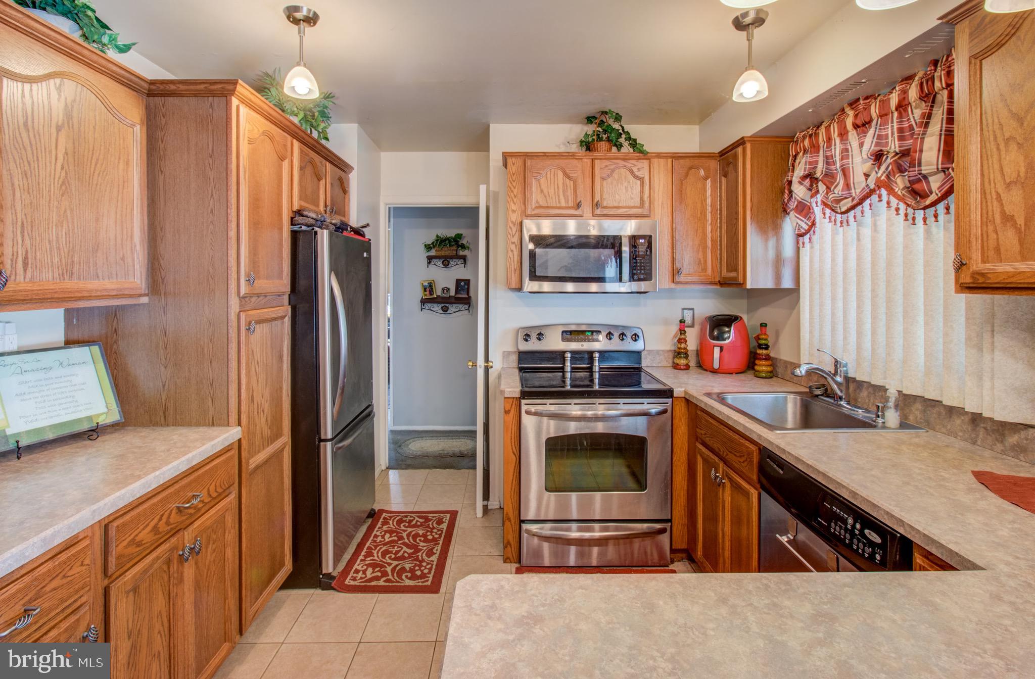 15 Helm Turn Willingboro, NJ 08046 - Photo 9 of 24