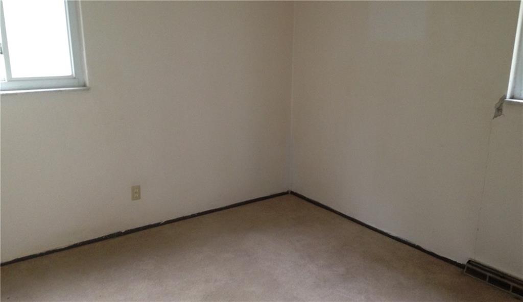 281 Hazel Road Pittsburgh, PA 15235 - Photo 10 of 12 Gallery Image 10