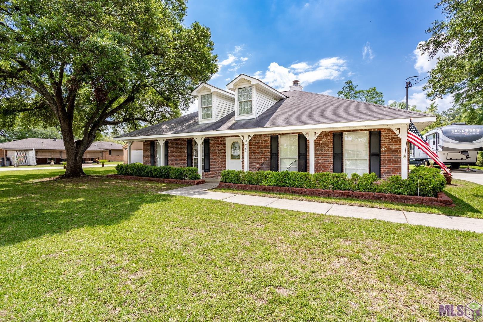 9028 Hill Drive Baton Rouge, LA 70809 - Photo 2 of 19