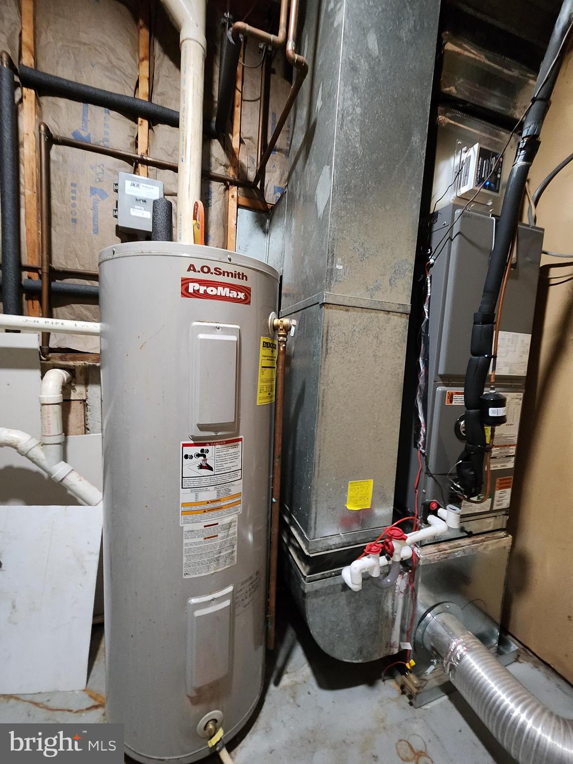 6660 Hunter Road Elkridge, MD 21075 - Photo 22 of 27 a view of washer and dryer